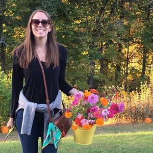 Meet your Posher, Hilary